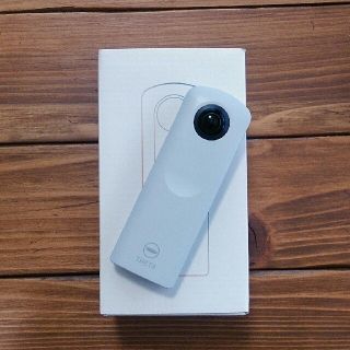 リコー(RICOH)の【新品】THETA SC ホワイト RICOH リコー シータ 全天球カメラ(コンパクトデジタルカメラ)