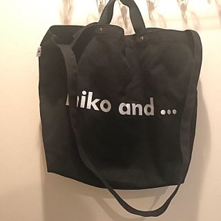 ニコアンド(niko and...)のNiko and… 人気 ショルダーバッグ 黒(ショルダーバッグ)