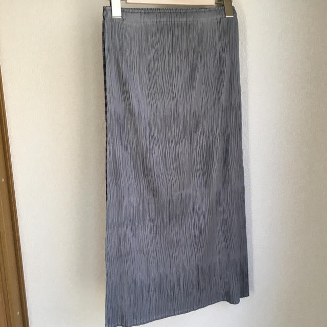 PLEATS PLEASE ISSEY MIYAKE(プリーツプリーズイッセイミヤケ)のプリーツ プリーズ     スカート レディースのスカート(ロングスカート)の商品写真