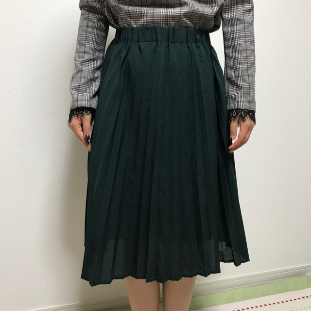 merlot(メルロー)の【最終価格！】merlot プリーツスカート レディースのスカート(ひざ丈スカート)の商品写真
