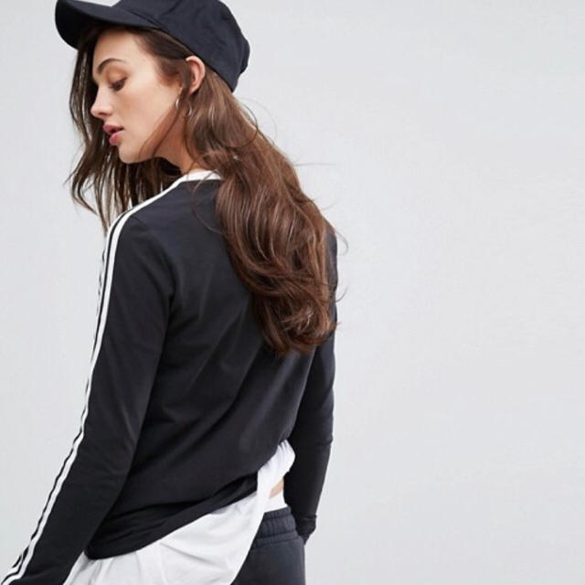 adidas(アディダス)の【 XLサイズ】adidas 新品タグ付  3ストライプ ロングTシャツ レディースのトップス(Tシャツ(長袖/七分))の商品写真