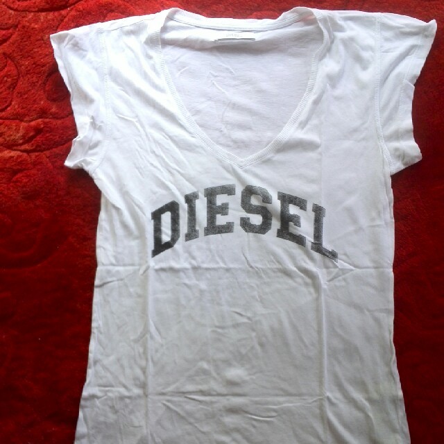 DIESEL(ディーゼル)のDIESEL Tシャツ レディースのトップス(Tシャツ(半袖/袖なし))の商品写真