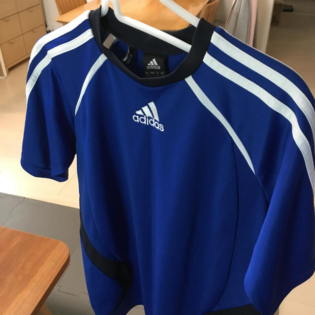 adidas(アディダス)のアディダス スポーツTシャツ スポーツ/アウトドアのランニング(ウェア)の商品写真