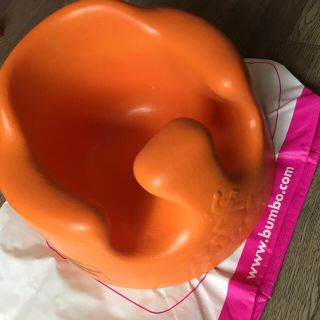 バンボ(Bumbo)の数回使用の美品！バンボ！ベビーソファー(その他)