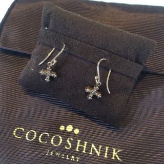 ココシュニック(COCOSHNIK)の専用 ココシュニック ダイヤ クロス ピアス(ピアス)