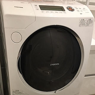 トウシバ(東芝)の東芝 ZABOON TW-Z9500R 右開きタイプ(洗濯機)