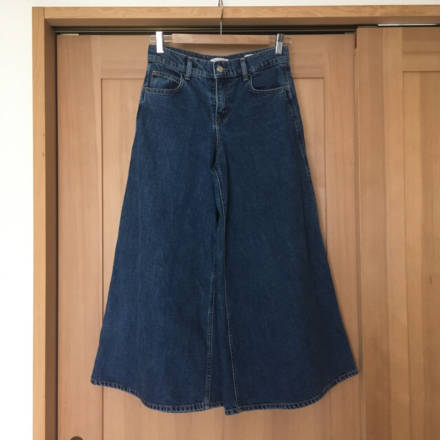 ZARA(ザラ)のZARA ワイドデニム ガウチョ レディースのパンツ(バギーパンツ)の商品写真