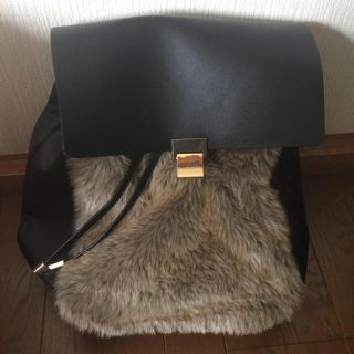 ザラ(ZARA)の破格の価格！ZARA ファーリュック 美品(リュック/バックパック)