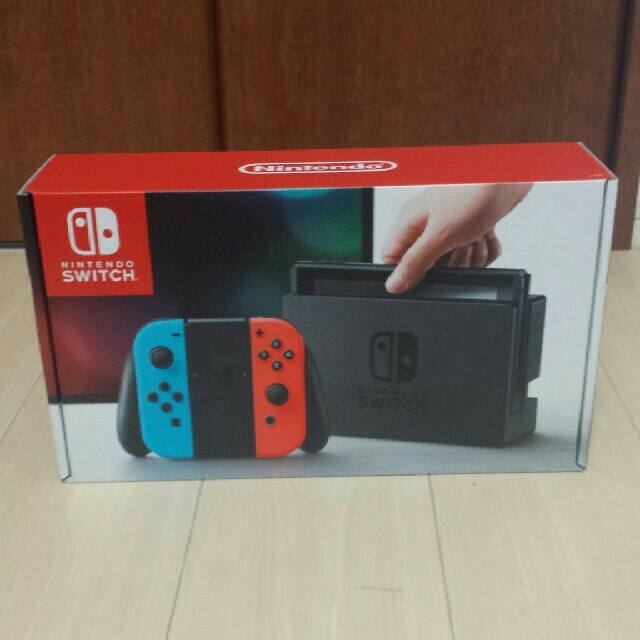 家庭用ゲーム機本体任天堂Switch　ネオン