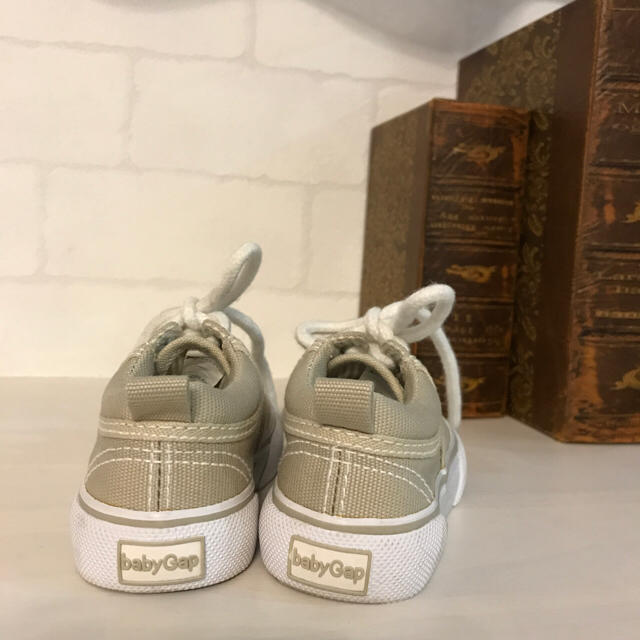 babyGAP(ベビーギャップ)の✴︎babyGap✴︎ベビーギャップスニーカー キッズ/ベビー/マタニティのベビー靴/シューズ(~14cm)(スニーカー)の商品写真