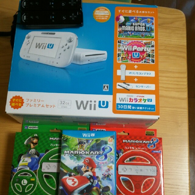 Wii U(ウィーユー)のmimi様専用　Wii U すぐに遊べるファミリープレミアムセット  白３２G エンタメ/ホビーのゲームソフト/ゲーム機本体(家庭用ゲーム機本体)の商品写真