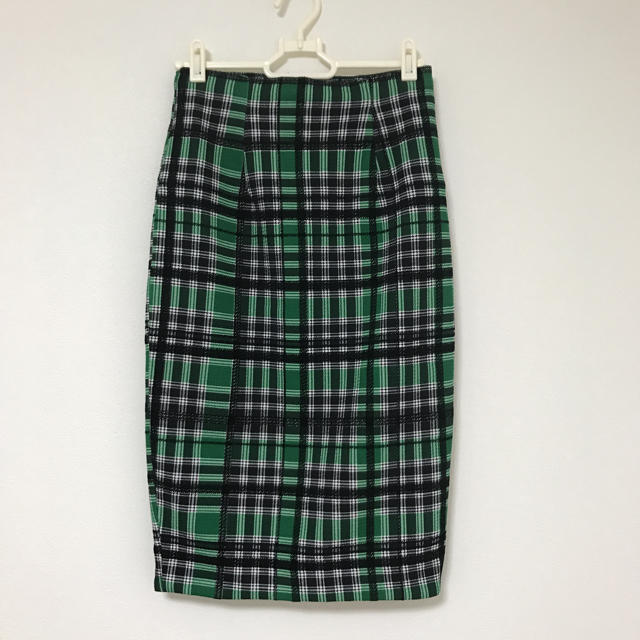 SNIDEL(スナイデル)のスナイデル緑チェックタイトスカート レディースのスカート(ひざ丈スカート)の商品写真
