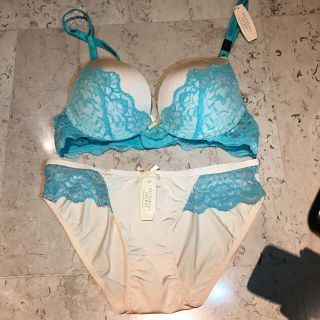 ヴィクトリアズシークレット(Victoria's Secret)のビクシー 新品ブラ/ショーツセット♡(ブラ&ショーツセット)