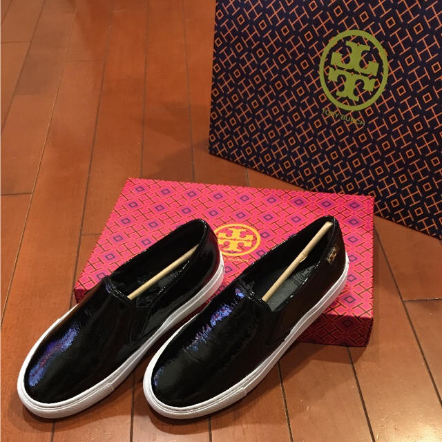 Tory Burch(トリーバーチ)のsatty様専用。新品未使用‼️✨TORY BURCH スリッポン✨ レディースの靴/シューズ(スリッポン/モカシン)の商品写真