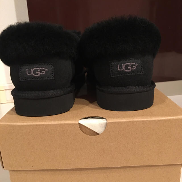 UGG(アグ)のUGG NITA ブラック レディースの靴/シューズ(スリッポン/モカシン)の商品写真