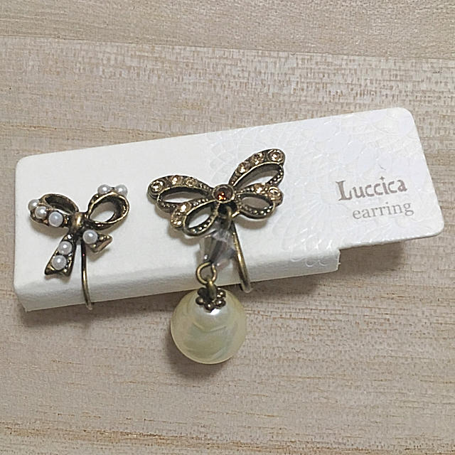 franche lippee(フランシュリッペ)のluccica ルチカ リボン モチーフ イヤリング レディースのアクセサリー(イヤリング)の商品写真