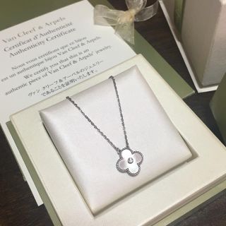 ヴァンクリーフアンドアーペル(Van Cleef & Arpels)の2009年 ホリデーシーズン限定♡ネックレス(ネックレス)