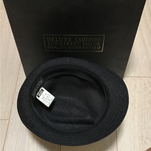 DELUXE(デラックス)のDELUXE デラックス メッシュハット 黒　ブラック メンズの帽子(ハット)の商品写真
