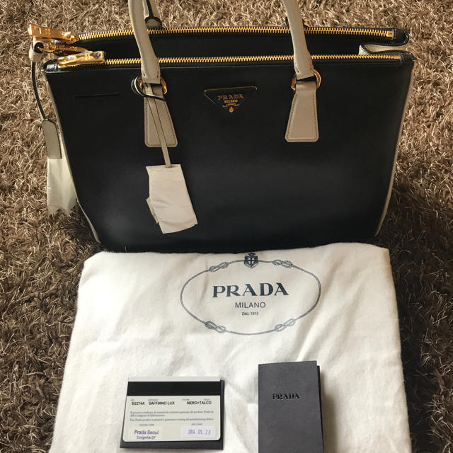 良好寄り????PRADA????スタイリッシュなバイカラー☆たっぷり容量2wayバッグ