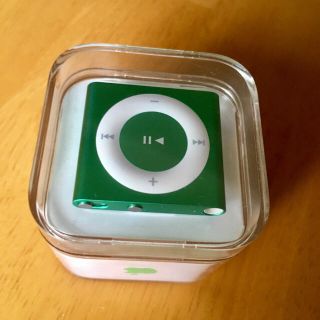 アップル(Apple)のiPod shuffle 2GB グリーン(ポータブルプレーヤー)