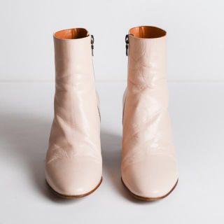 ドリスヴァンノッテン(DRIES VAN NOTEN)の9/30まで！drisvannotten　繊細で淡いピンクのブーツ(ブーツ)