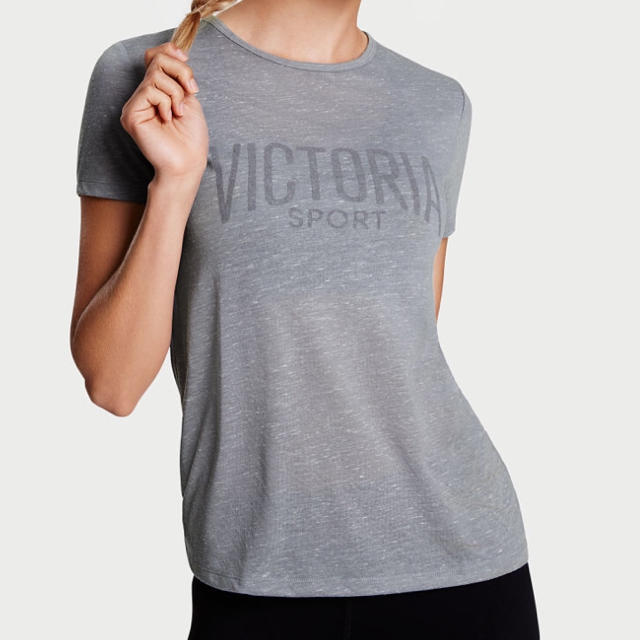 Victoria's Secret(ヴィクトリアズシークレット)のVS  Tシャツ レディースのトップス(Tシャツ(半袖/袖なし))の商品写真