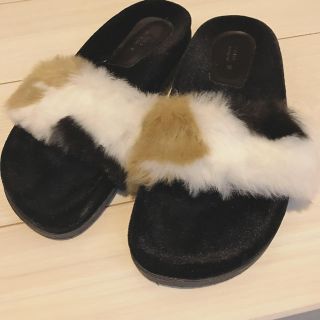 ザラ(ZARA)のZARA ファーサンダル(サンダル)