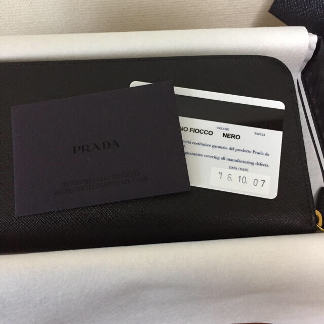 PRADA(プラダ)のsato様専用です！お値下げしました☆PLADA☆リボン長財布新品です レディースのファッション小物(財布)の商品写真